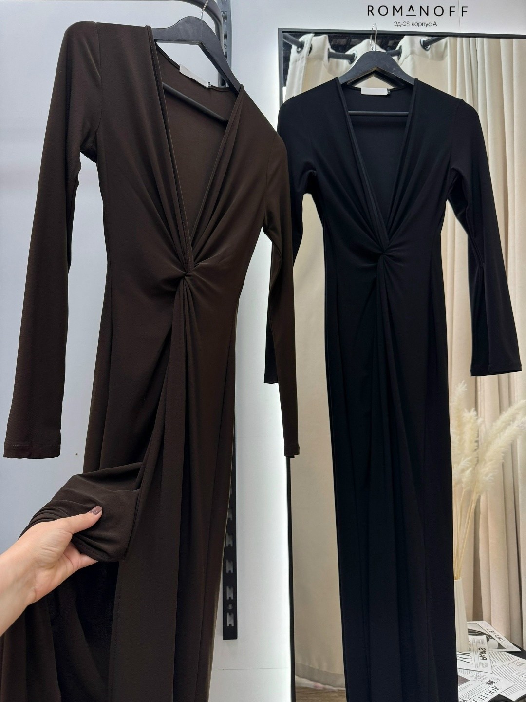 модное платье,элегантное платье,облегающее платье,платье,платье с декольте