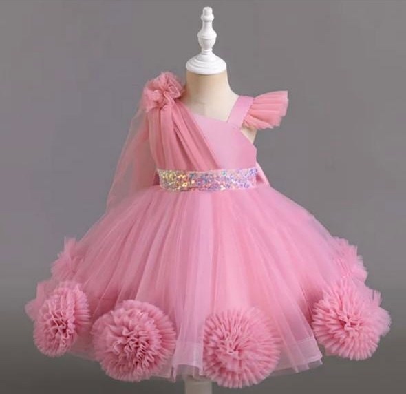 праздничное платья,платье для девочки,детские бальные платья,детское платье принцессы,платье с помпонами детское