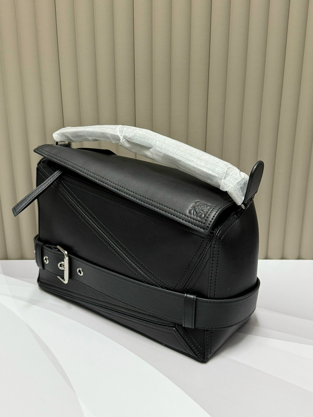 сумка,сумка женская,сумка кожаная,loewe сумка,сумки аксессуары