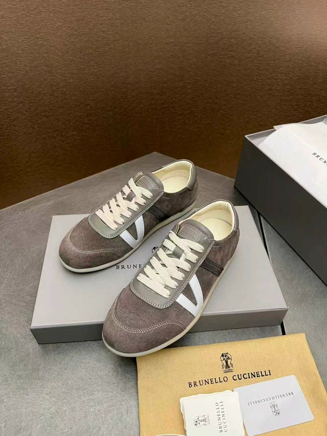 ,brunello cucinelli кроссовки,кроссовки женские brunello cucinelli,замшевые кроссовки brunello cucinelli,повседневные кроссовки