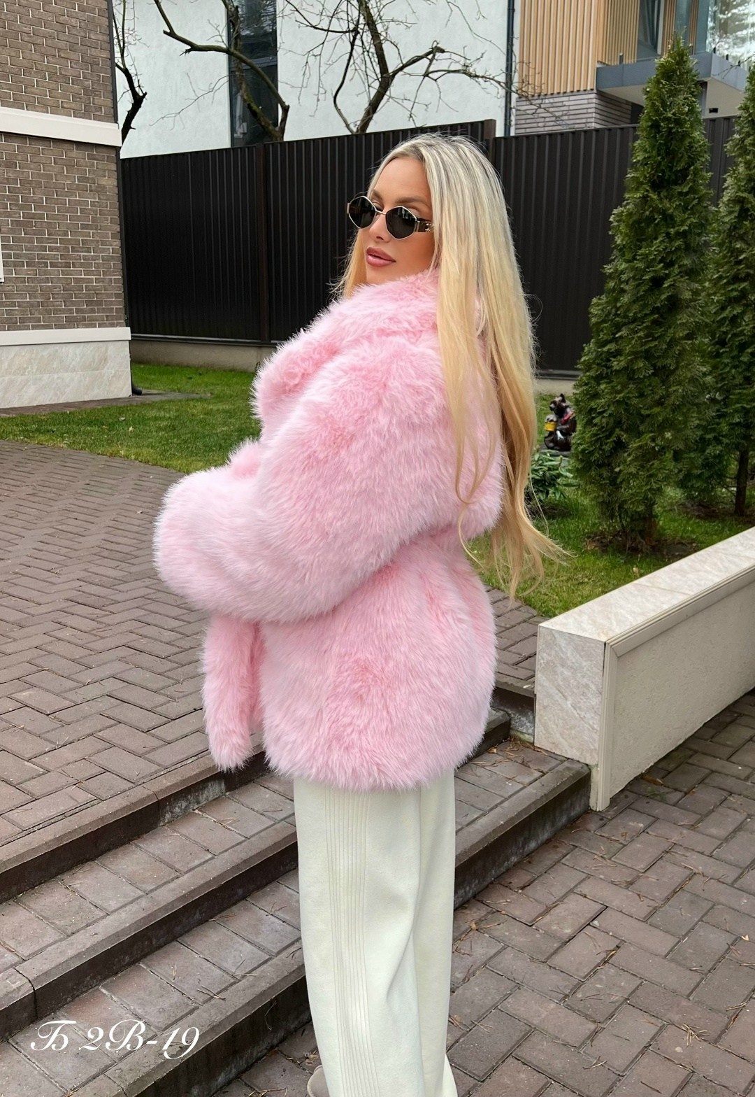 шуба розовая,шуба женская искусственная короткая розовый,розовая шуба из искусственного меха,шуба из экомеха,шуба искусственная