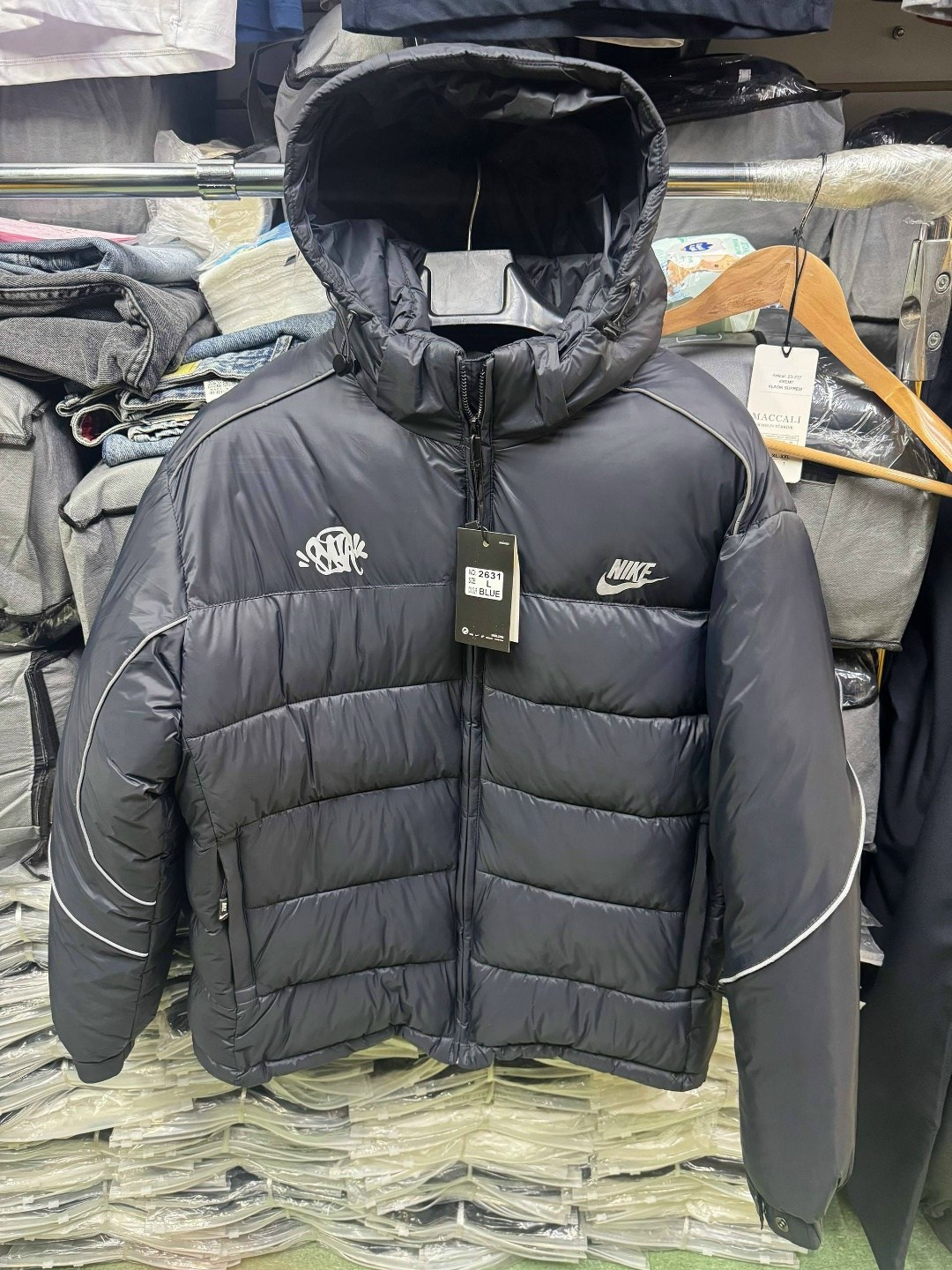 куртка мужская зимняя adidas,мужские пуховики adidas,куртка зимняя adidas,пуховик adidas,зимняя куртка adidas originals