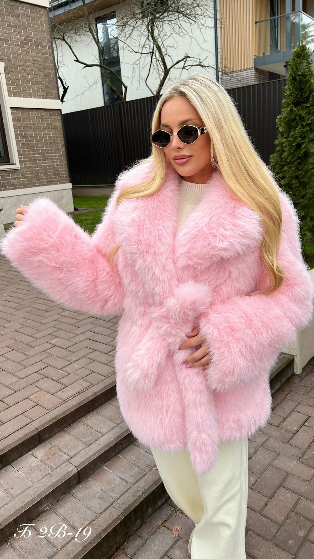 шуба розовая,шуба женская искусственная короткая розовый,розовая шуба из искусственного меха,шуба из экомеха,шуба искусственная