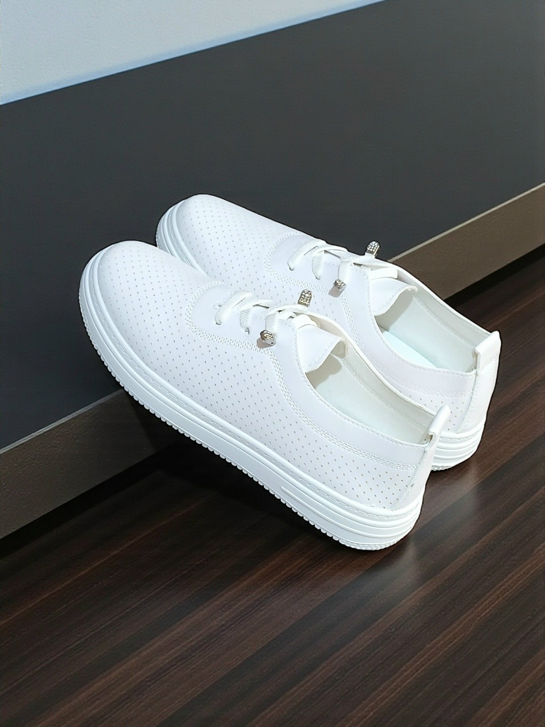 ,кроссовки женскиe,кеды женски, с перфорацией,повседневная