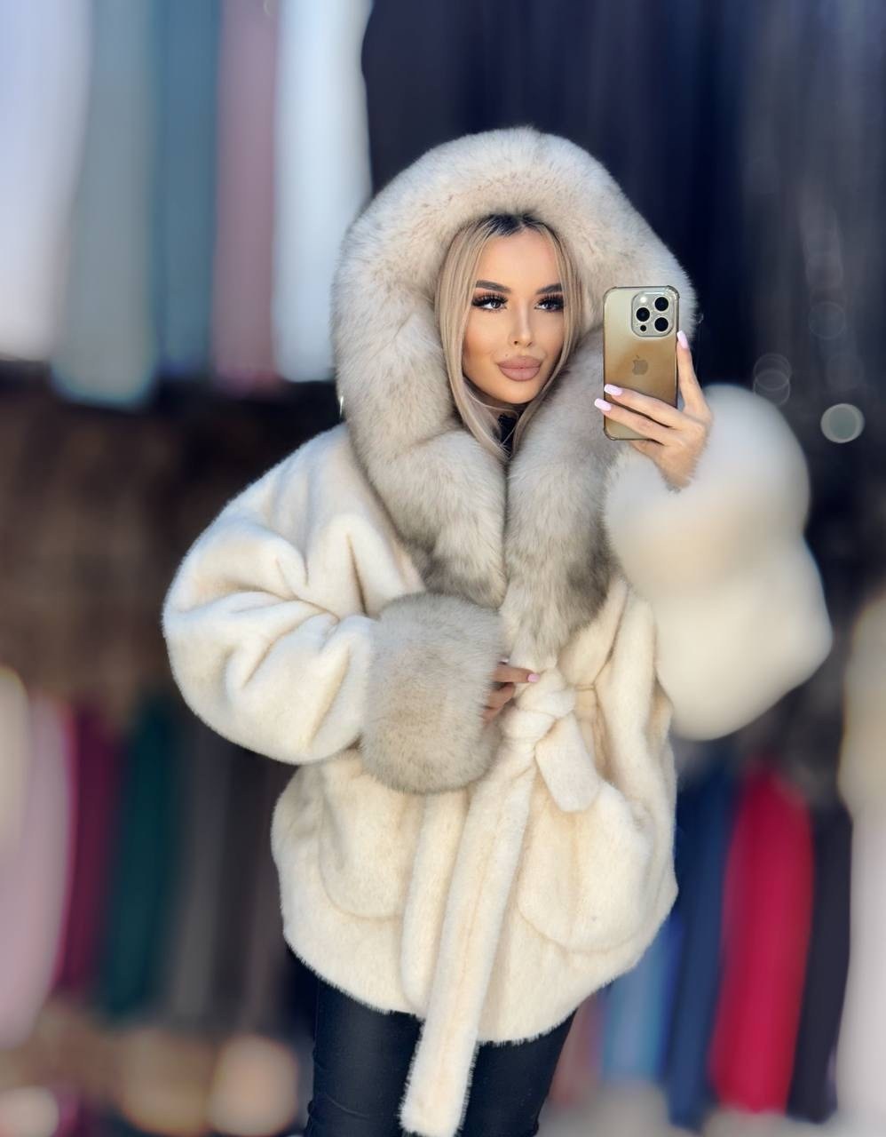 норковая шуба с капюшоном,норковая шуба,шуба,белая норковая шубка с капюшоном,белая норковая шуба с капюшоном