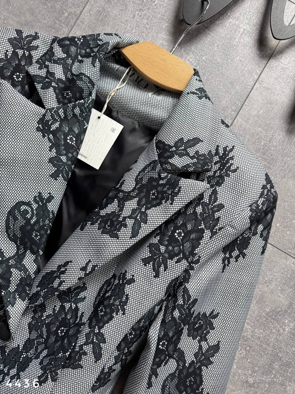 жакет с принтом,блейзер жакет,жакет,женские пиджаки,приталенный пиджак