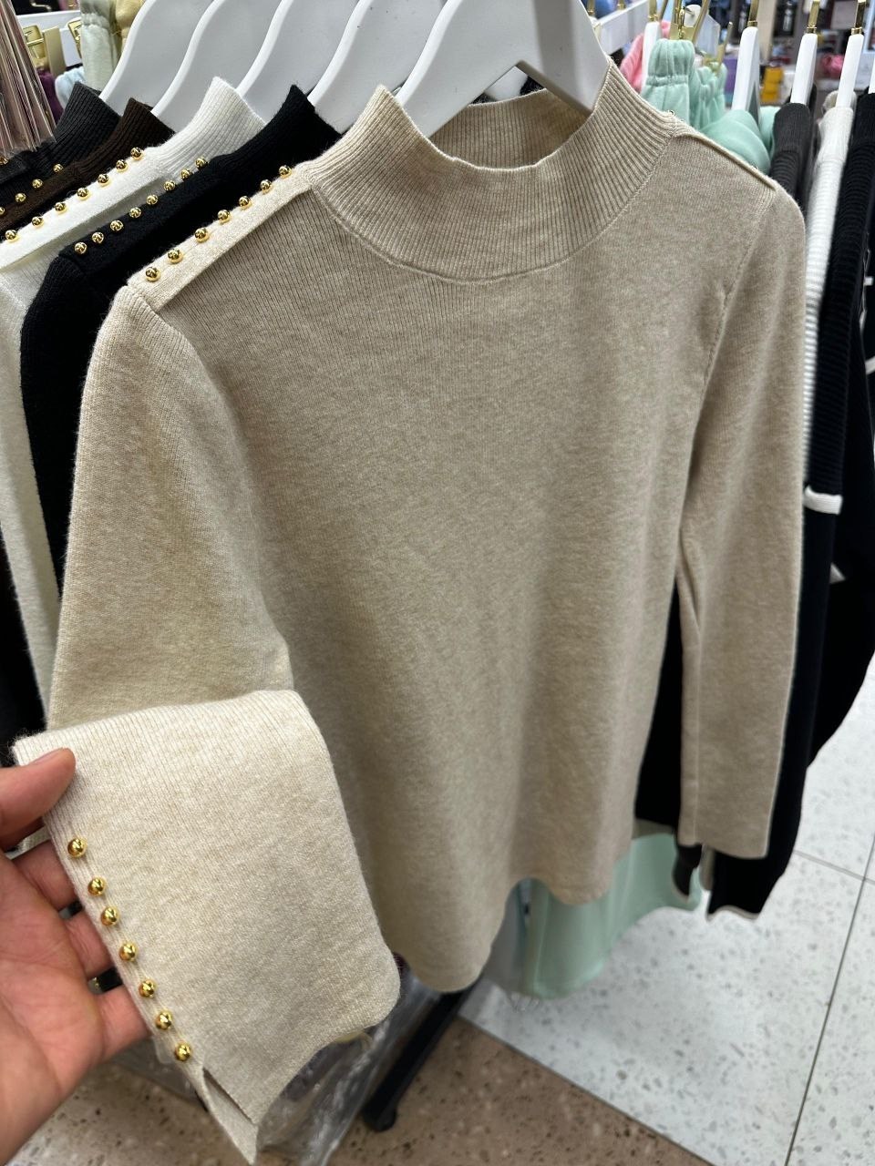 свитер с высоким воротником,женский свитер с высоким воротником,свитер с высоким воротом,вязаный свитер с высоким воротником,женский свитер с высоким воротом