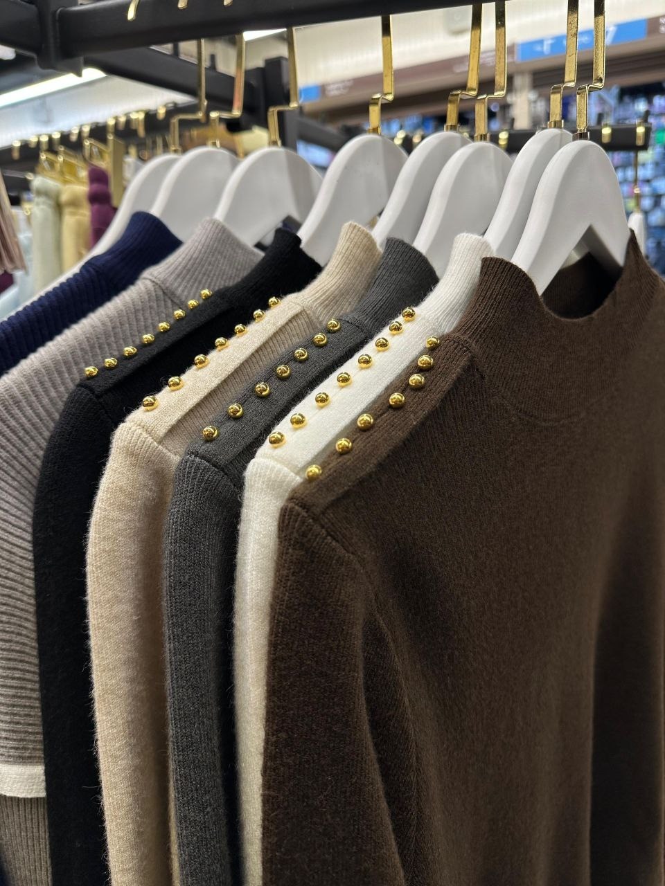 свитер с высоким воротником,женский свитер с высоким воротником,свитер с высоким воротом,вязаный свитер с высоким воротником,женский свитер с высоким воротом