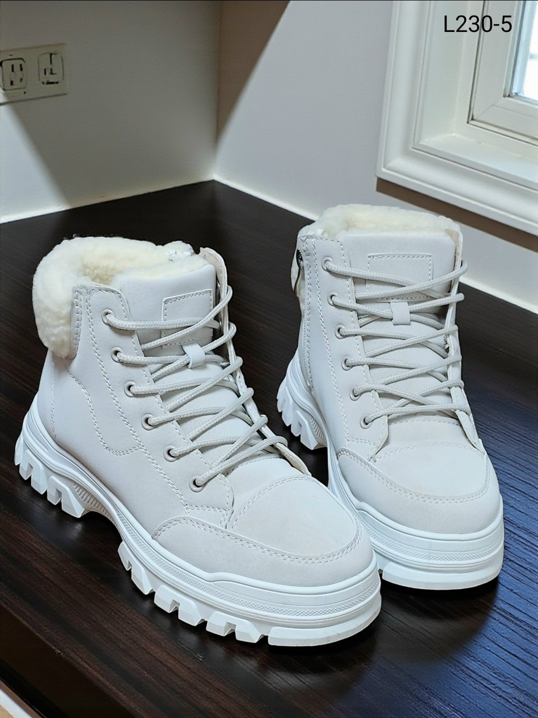 зимние кроссовки женские,зимние кроссовки женские белые высокие,зимняя женская ,ботинка женские зимние,