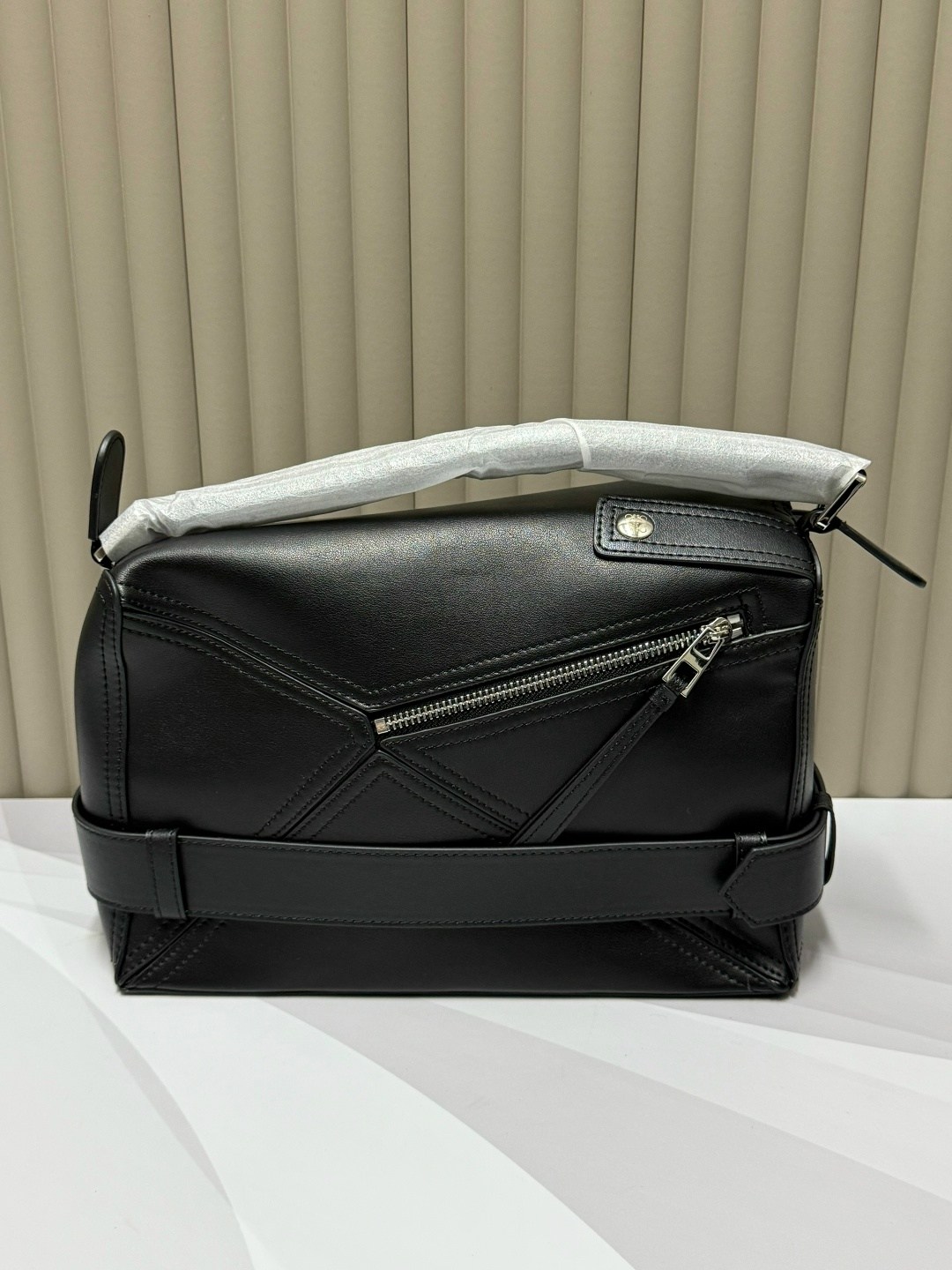 сумка,сумка женская,сумка кожаная,loewe сумка,сумки аксессуары