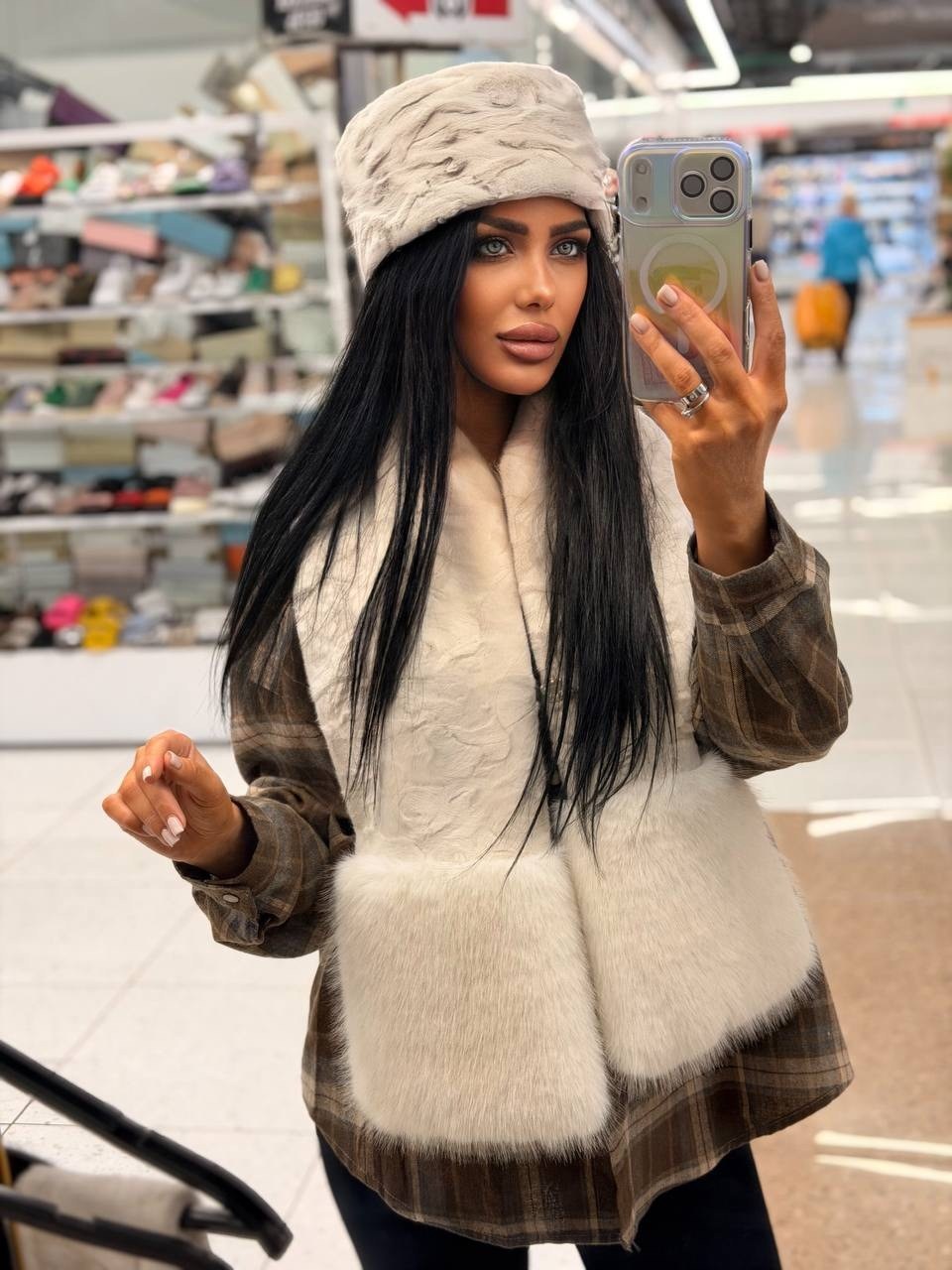 меховая жилет,куртка меховая,женский меховой жилет,меховая манишка