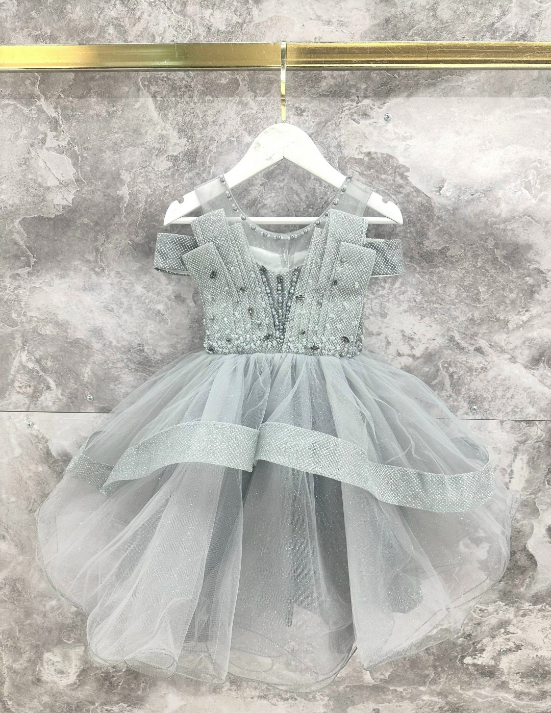 платье для девочек,платье детская,нарядное платье для девочки серое,нарядное платье для девочки,платье спиногрызы блестки серый