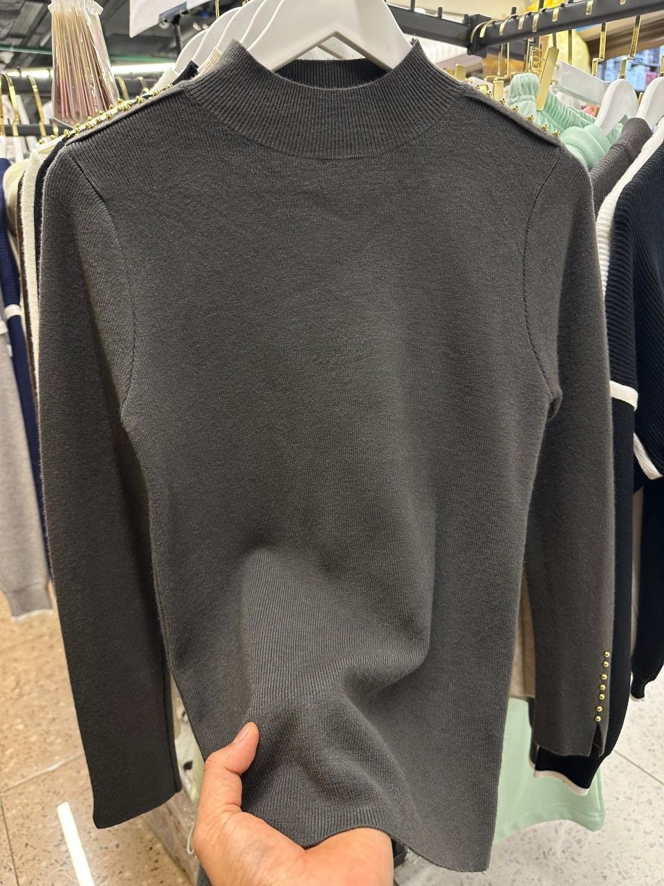 свитер с высоким воротником,женский свитер с высоким воротником,свитер с высоким воротом,вязаный свитер с высоким воротником,женский свитер с высоким воротом