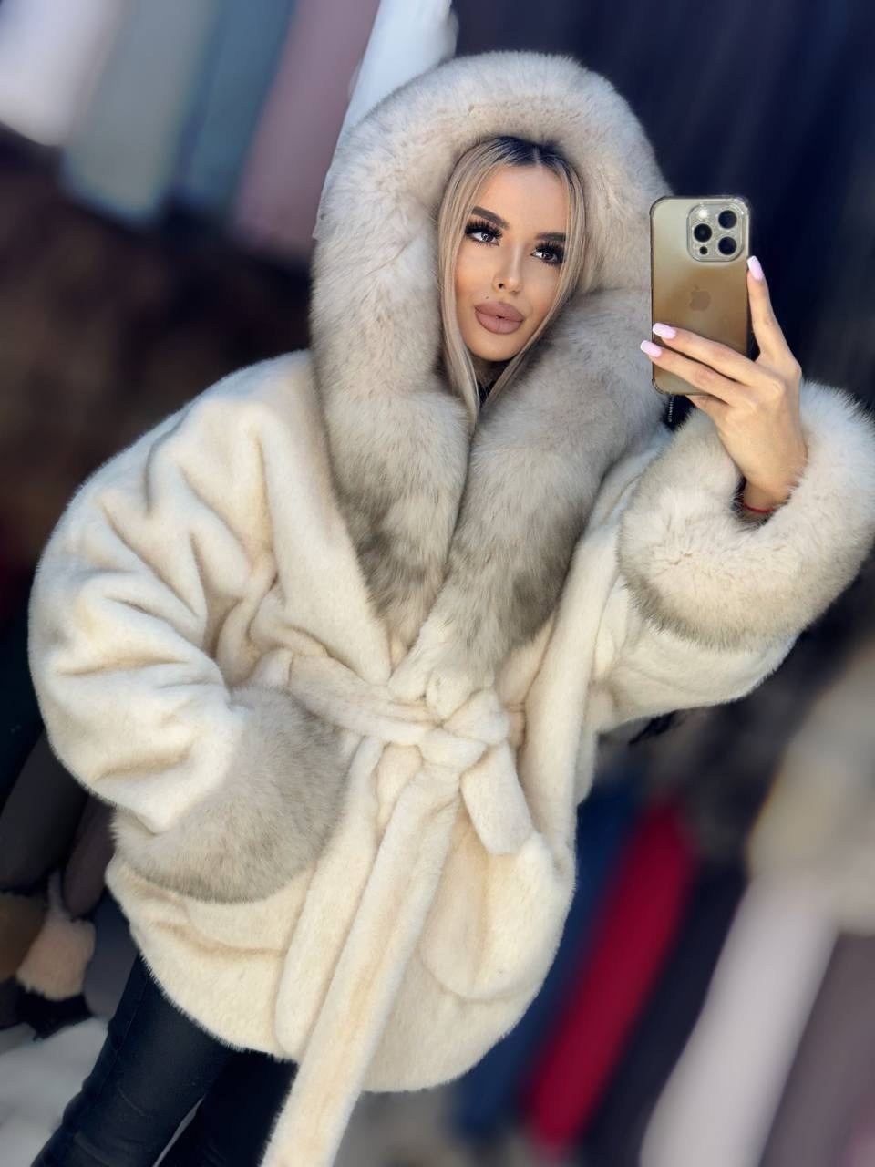 норковая шуба с капюшоном,норковая шуба,шуба,белая норковая шубка с капюшоном,белая норковая шуба с капюшоном