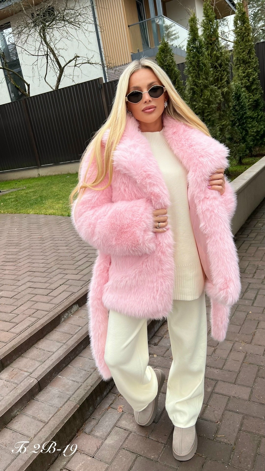 шуба розовая,шуба женская искусственная короткая розовый,розовая шуба из искусственного меха,шуба из экомеха,шуба искусственная