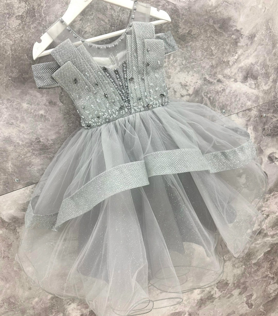 платье для девочек,платье детская,нарядное платье для девочки серое,нарядное платье для девочки,платье спиногрызы блестки серый