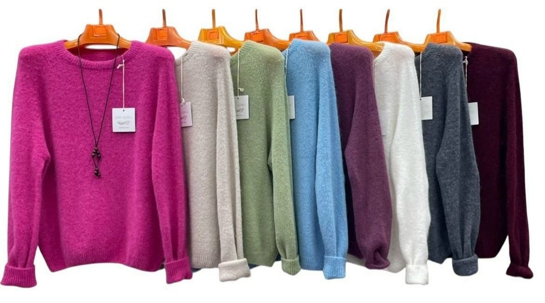 джемпер,джемпер серый,серый свитер,женский свитер,джемпер с круглым вырезом