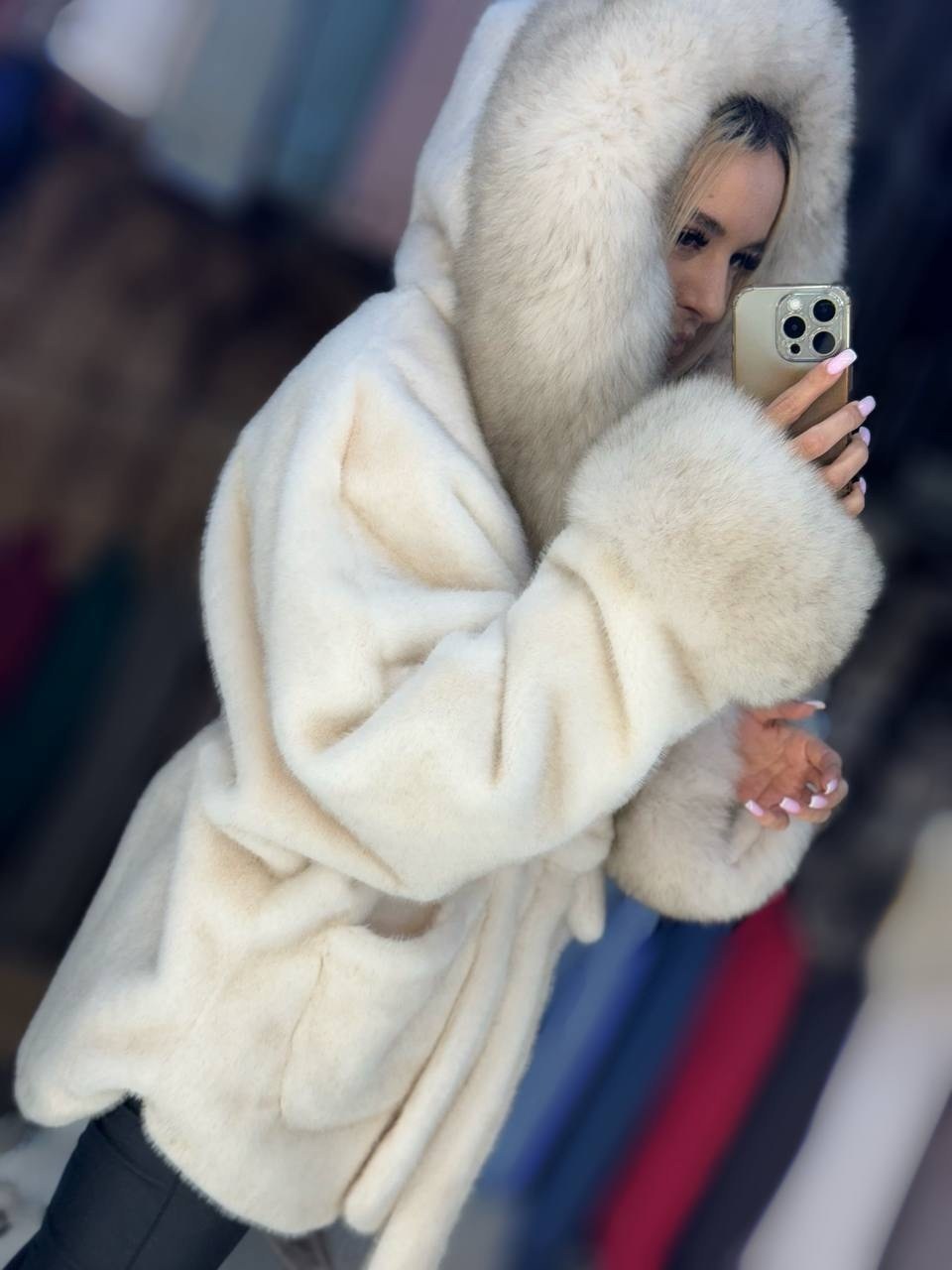 норковая шуба с капюшоном,норковая шуба,шуба,белая норковая шубка с капюшоном,белая норковая шуба с капюшоном