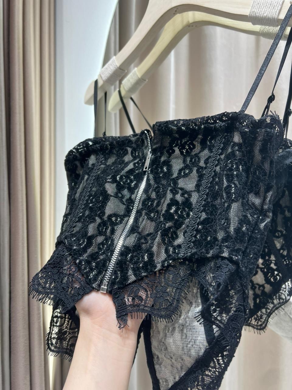 кружевное платье,короткие платье,платье,платье на бретелях,мини платье