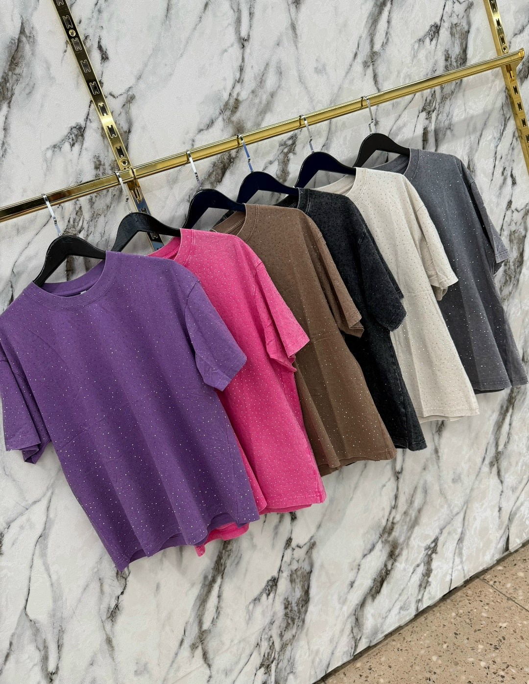 футболка женская,футболка оверсайз со стразам,летние футболки,футболка женская розовая,футболка женская со стразами