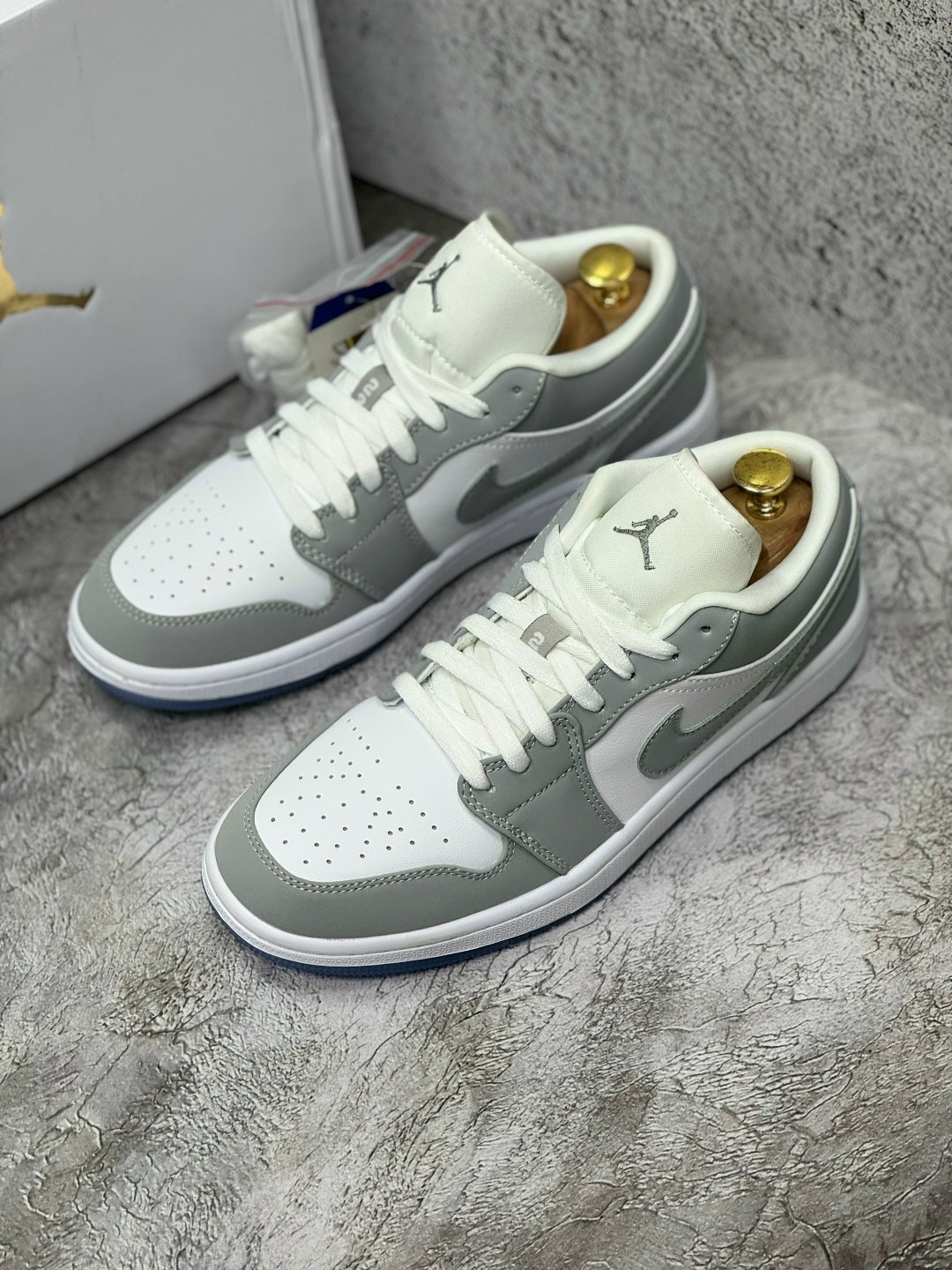 nike air jordan 1 low paris,nike air jordan 1 low,кроссовки nike air jordan 1 low,nike air jordan 1 low paris серый,nike air jordan 1 low wolf grey