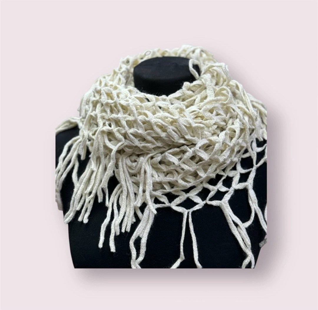 вязаные шарфы,шарф шарфы,шарф crystel eden 2025-2,шарф женский вязаный,оригинальные вязаные шарфы