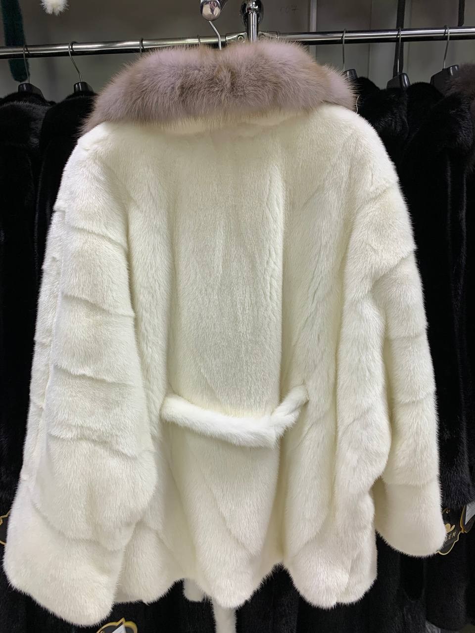 шуба норковая nafa кимоно "ваниль" с соболем,шубка из меха европейской норки с капюшоном из меха куницы,норковая шуба,шуба норковая с капюшоном из куницы,норковая белая шуба