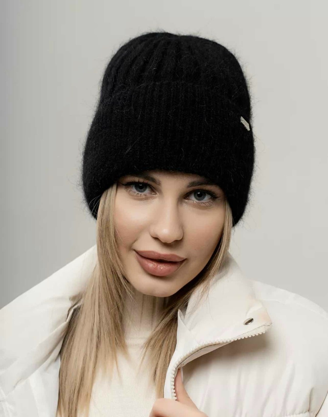 шапка женская вязаная из ангоры,шапка женская вязаная,шапка женская зимняя вязаная из ангоры,шапка вязаная,шапка женская зимния