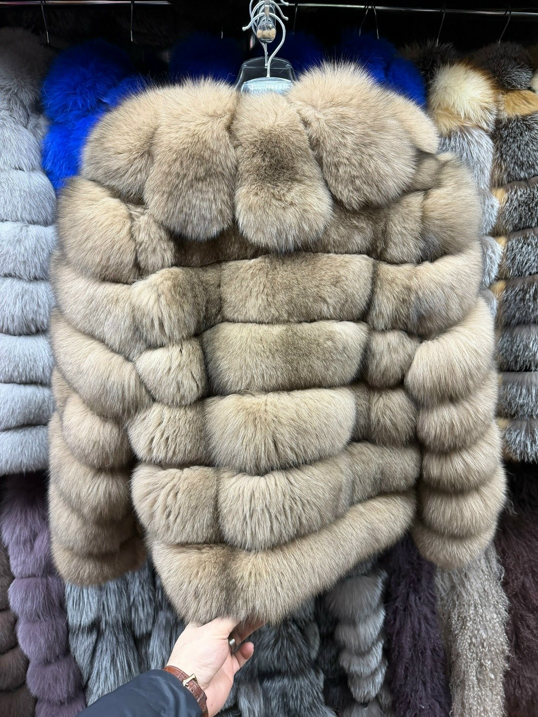 шуба из песца,песец шуба,мех песец,шуба песец с воротником,шуба из песца под соболя