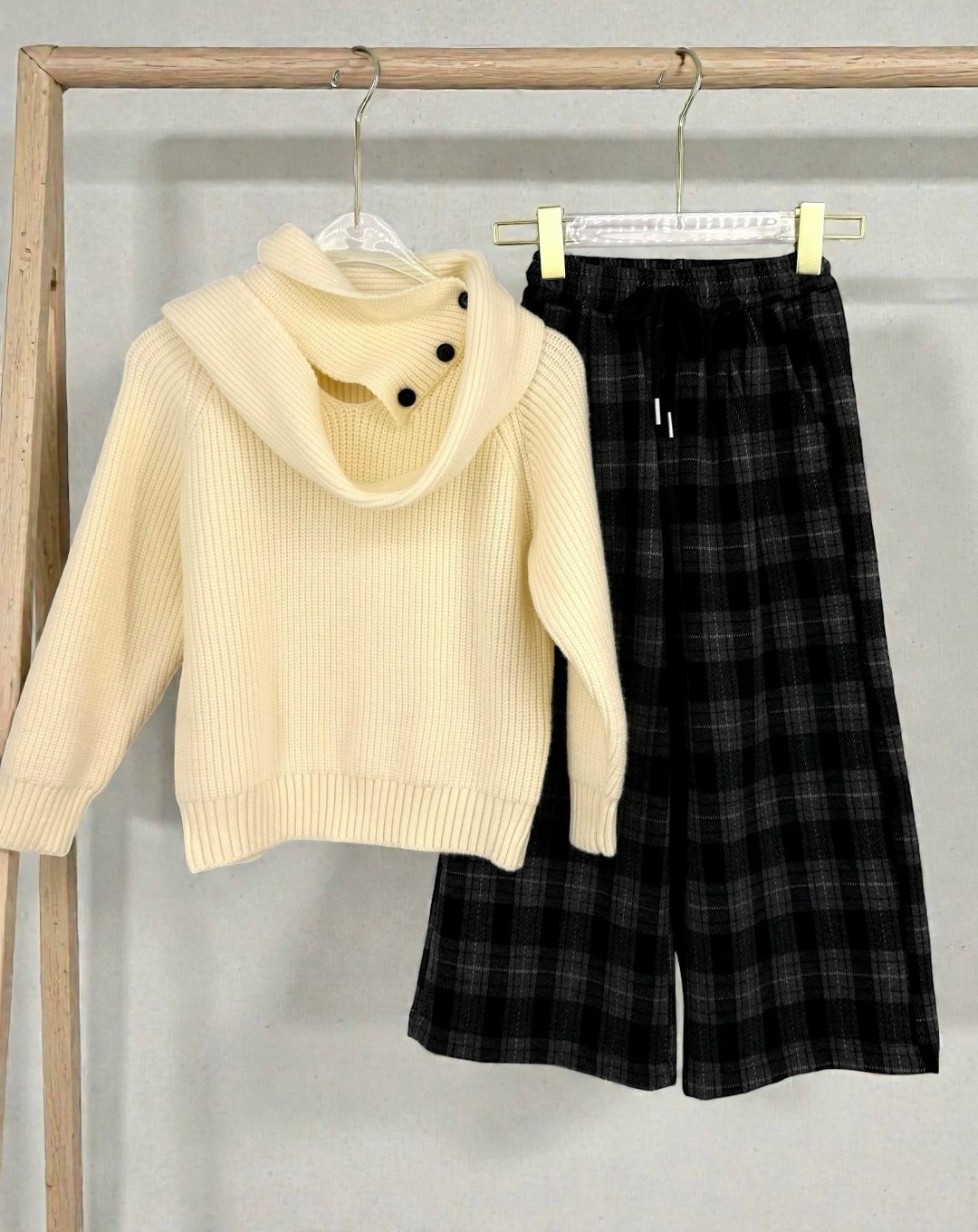 модные свитера,брюки для девочек,брюки в клетку,брюки широкие,классические брюки