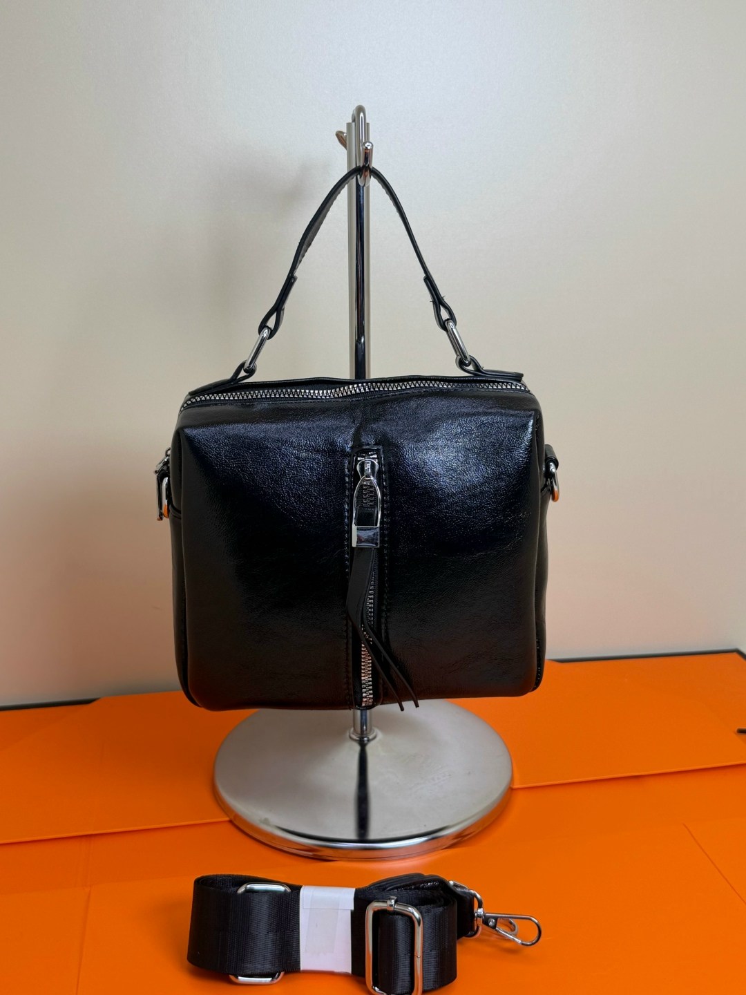 сумка,сумка женская,сумка polina eiterou,женская кожаная сумка,женская сумка черная