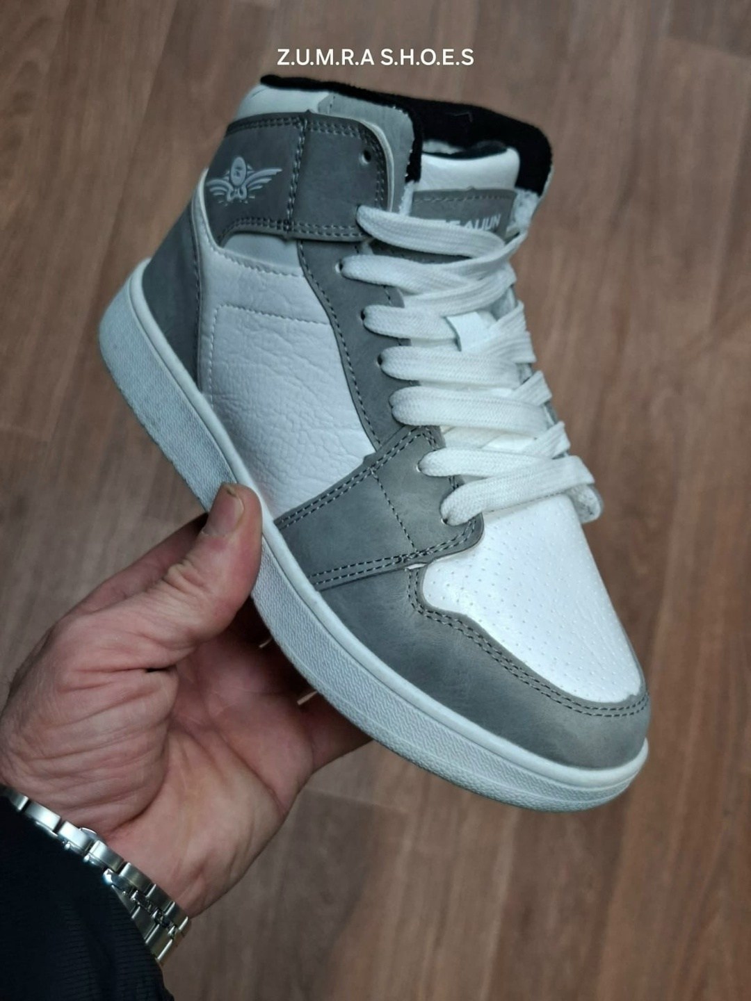 кроссовки,спортивная ,высокие кроссовки,кроссовки женскиe,красные кроссовки