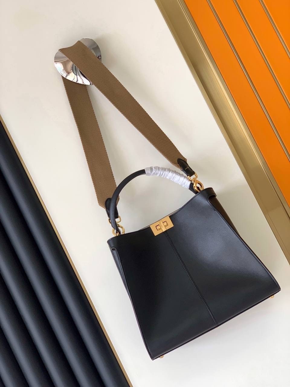 сумка fendi,сумка фенди,сумка fendi peekaboo,женская сумка fendi,сумка