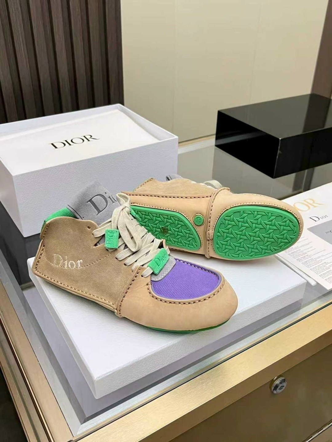 ,dior кроссовки,диор кроссовки,модные кроссовки,кеды диор