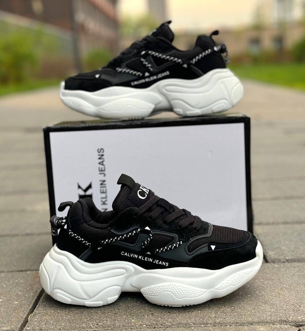 кроссовки женскиe,кроссовки женские бежевые,кроссовки серые,кроссовки balenciaga triple s,кроссовки баленсиага белые