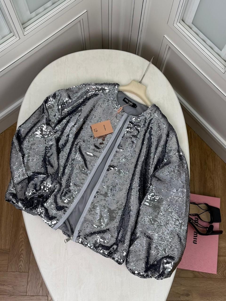 куртка бомбер,блестящая куртка,объемный бомбер с пайетками asos,куртка модная,куртка женская