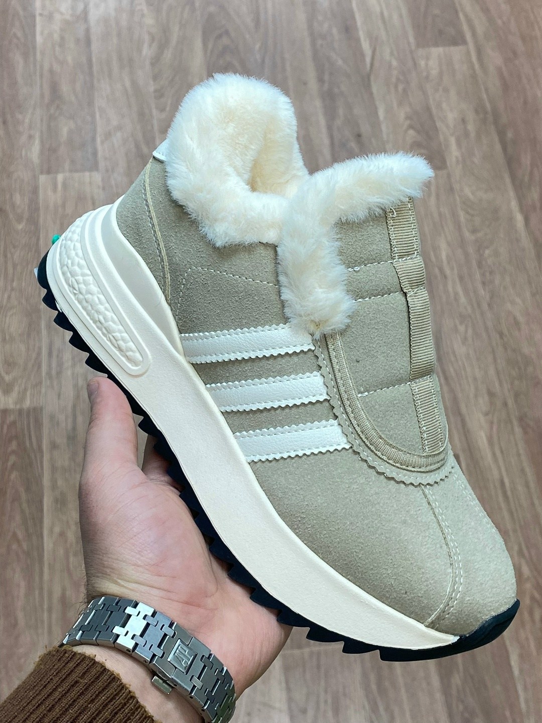 ,зимние женские кроссовки,женская ,ботинки зимние женские,высокие кроссовки