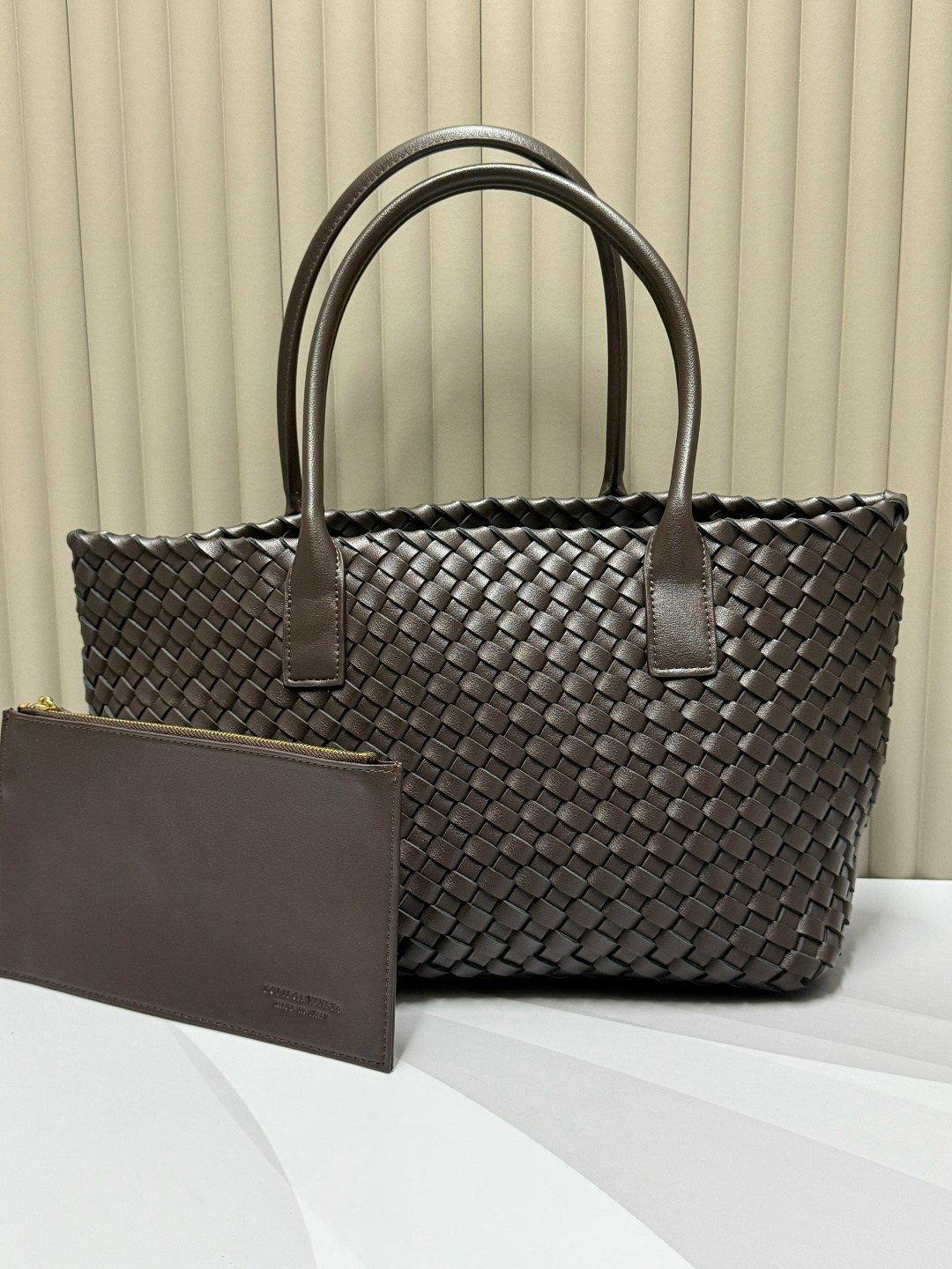 bottega veneta женская сумка,сумка боттега венета,сумка bottega veneta,сумка плетеная,сумка боттега венета бежевая