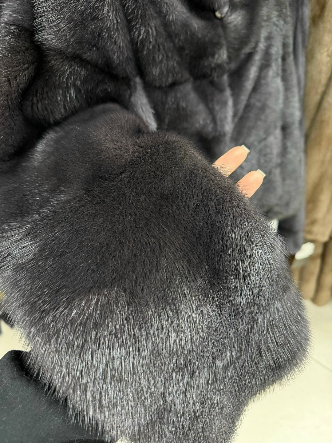 норковая шуба автоледи,норковая шуба,шуба норковая короткая,норковый полушубок,шубка из меха европейской норки стойка воротник цвет "графит"