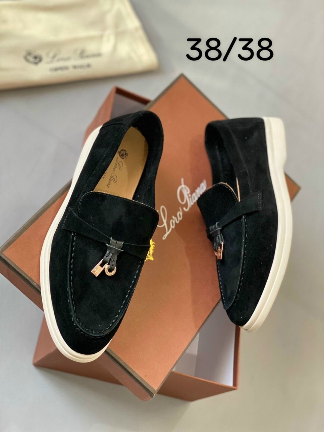 лоферы из натуральной замши loro piana,лоферы loro piana женские,лоферы loro piana,лоферы из натуральной замши,