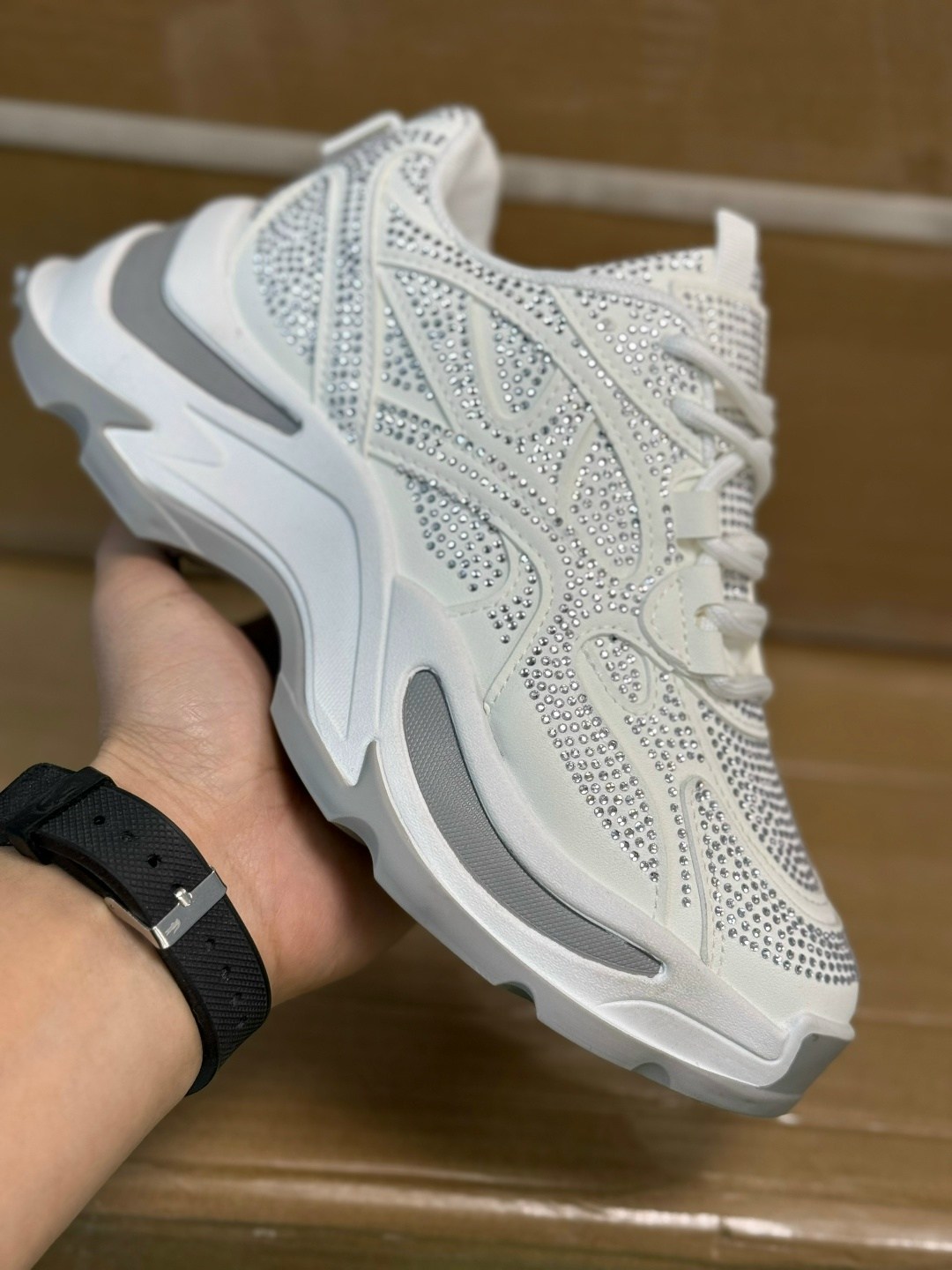 женские кроссовки,,кроссы,женская ,кроссовки модные