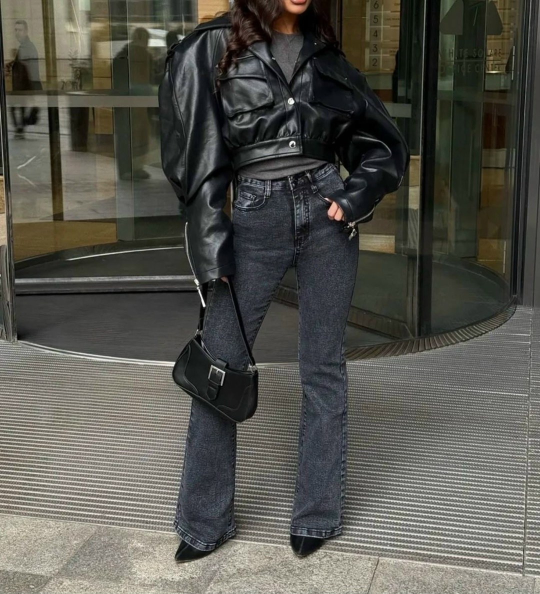 мода стиль,стиль одежды,серые джинсы клеш,серые джинсы