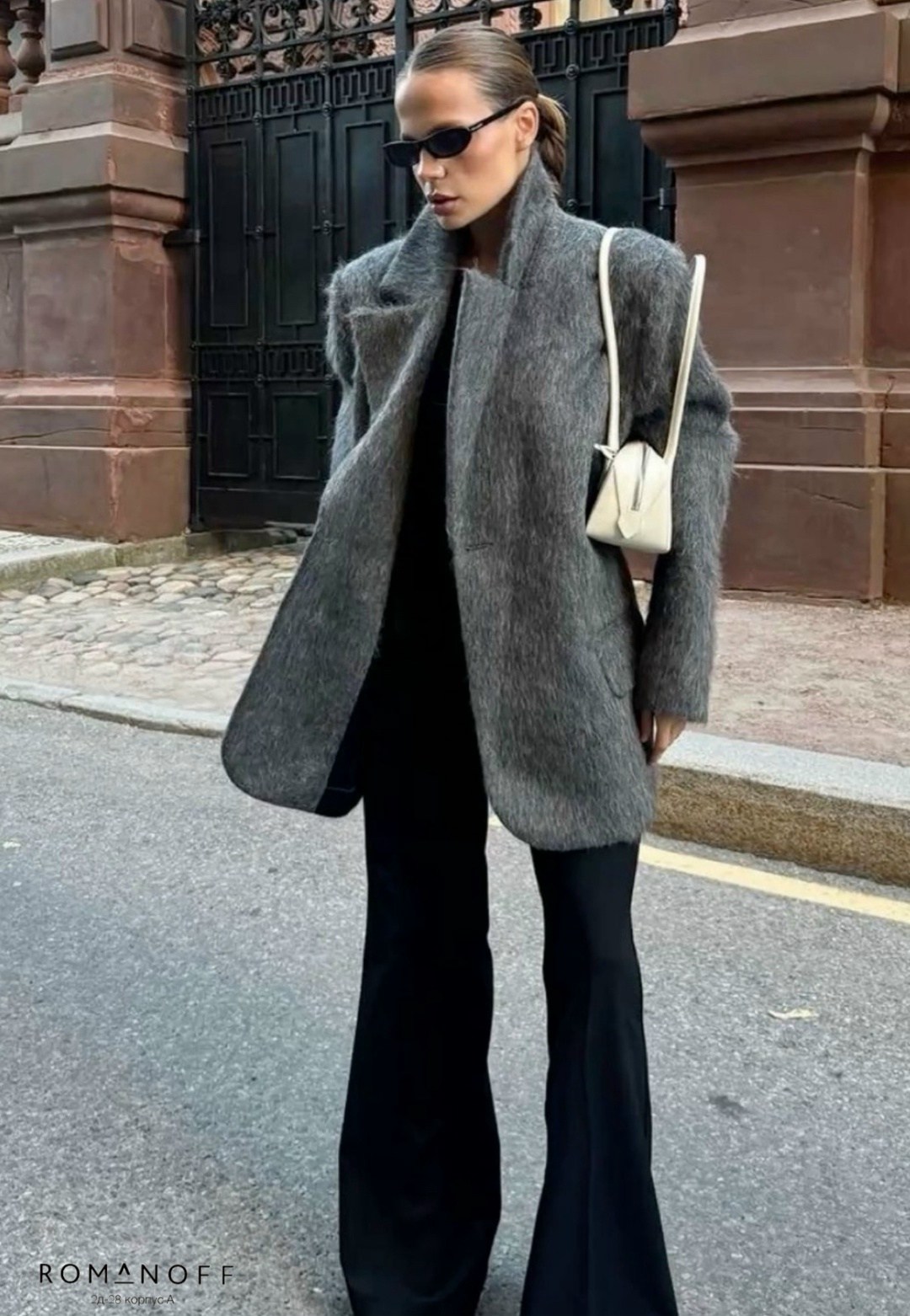 серый брючный костюм,серое пальто,жакет оверсайз,образ с пальто,жакет свободного кроя