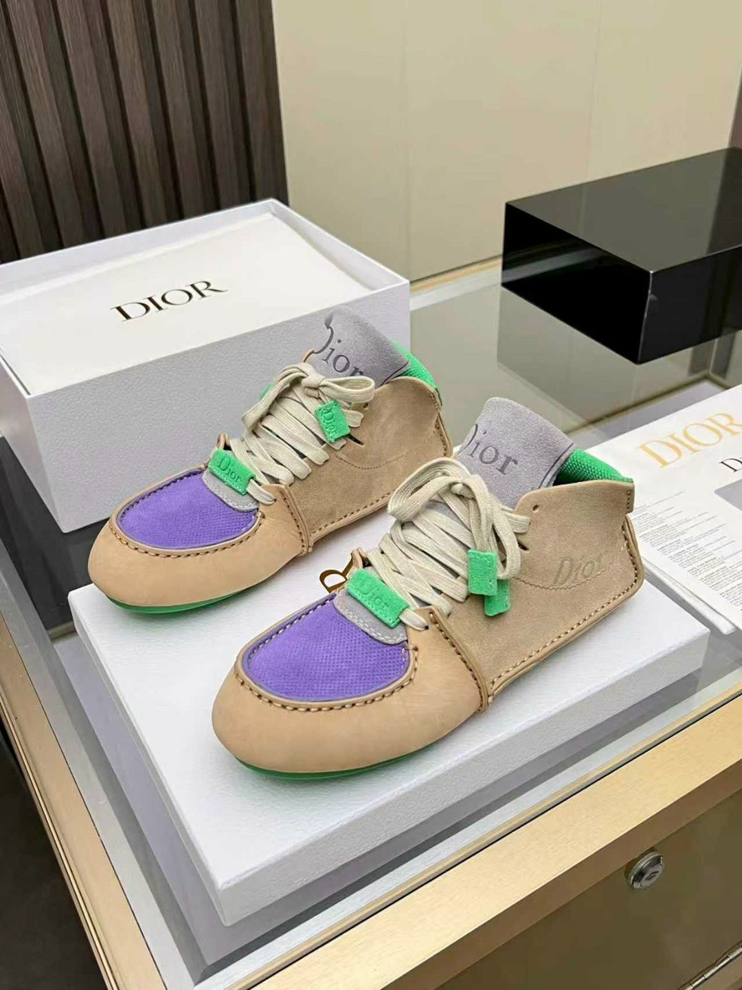 ,dior кроссовки,диор кроссовки,модные кроссовки,кеды диор