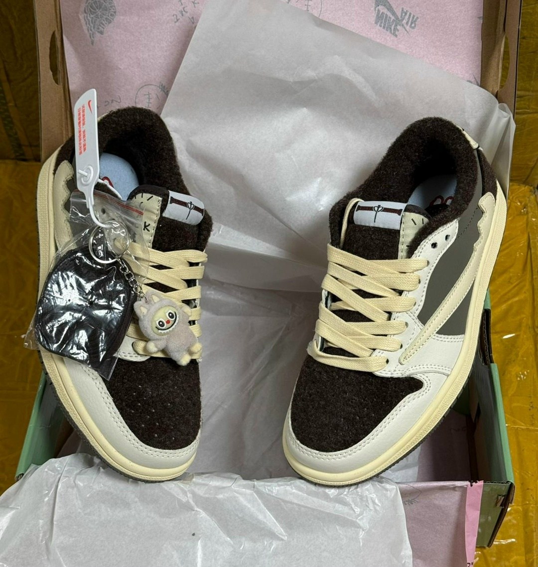 nike air jordan 1 low travis scott,nike air jordan 1 low travis scott reverse mocha,air jordan 1 low travis scott,nike air jordan 1 low x travis scott,кроссовки nike travis scott x air jordan 1 low