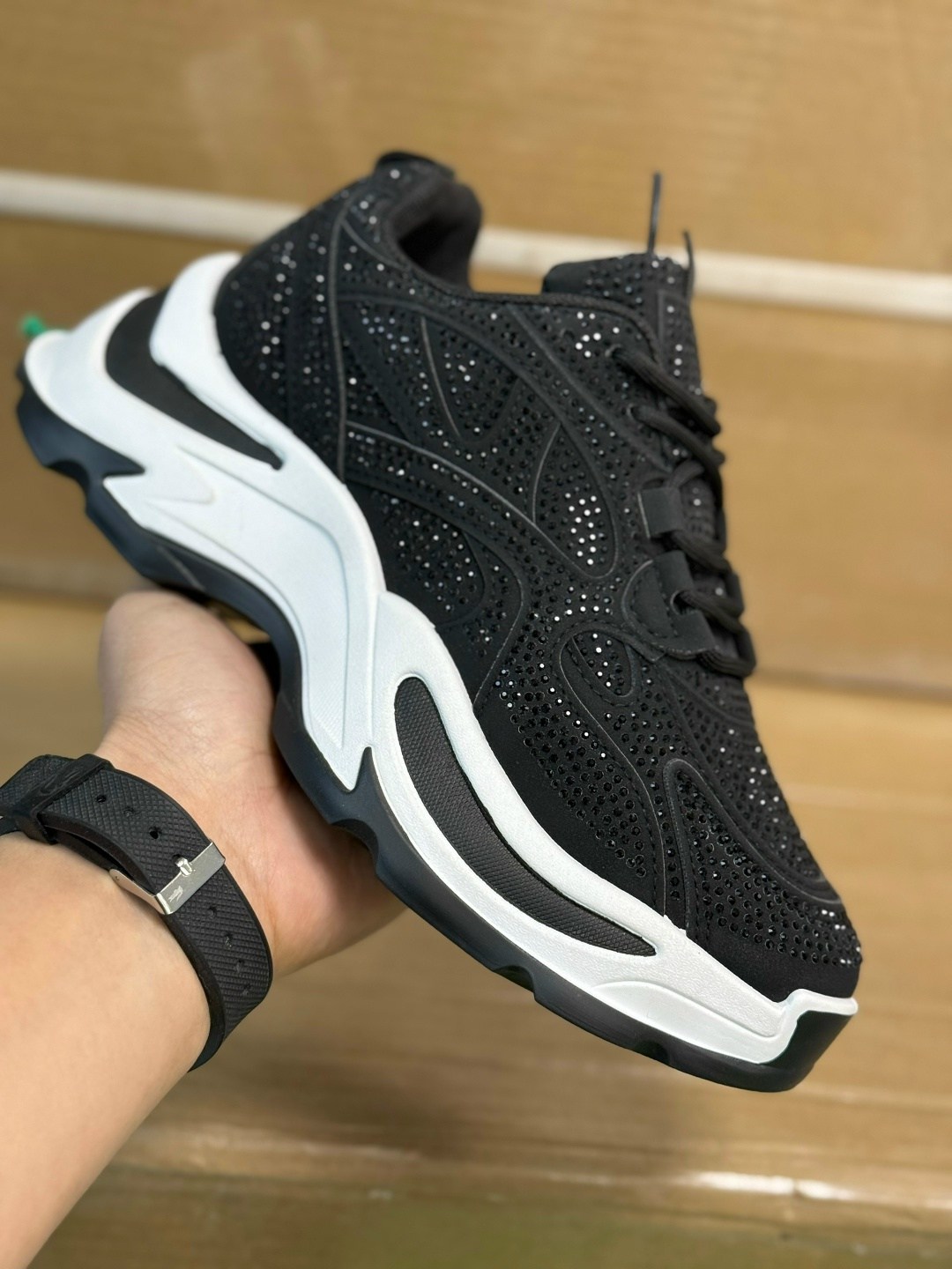 женские кроссовки,,кроссы,женская ,кроссовки модные