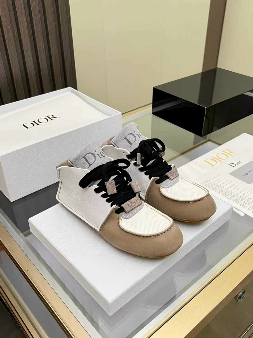 ,dior кроссовки,кроссовки диор,loewe кроссовки,кроссовки christian dior