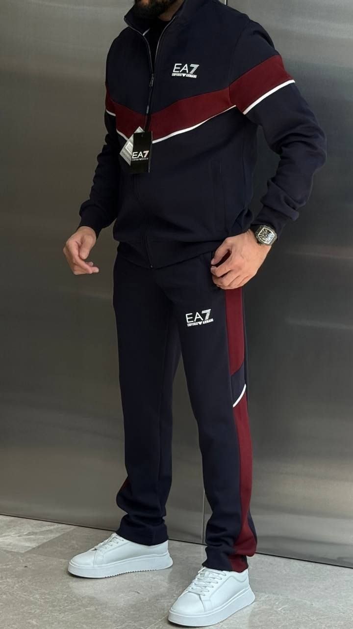 спортивный костюм армани мужской еа7,спортивный костюм эмпорио армани мужской,спортивные костюмы мужские,мужской спортивный костюм emporio armani 2025,спортивный костюм armani