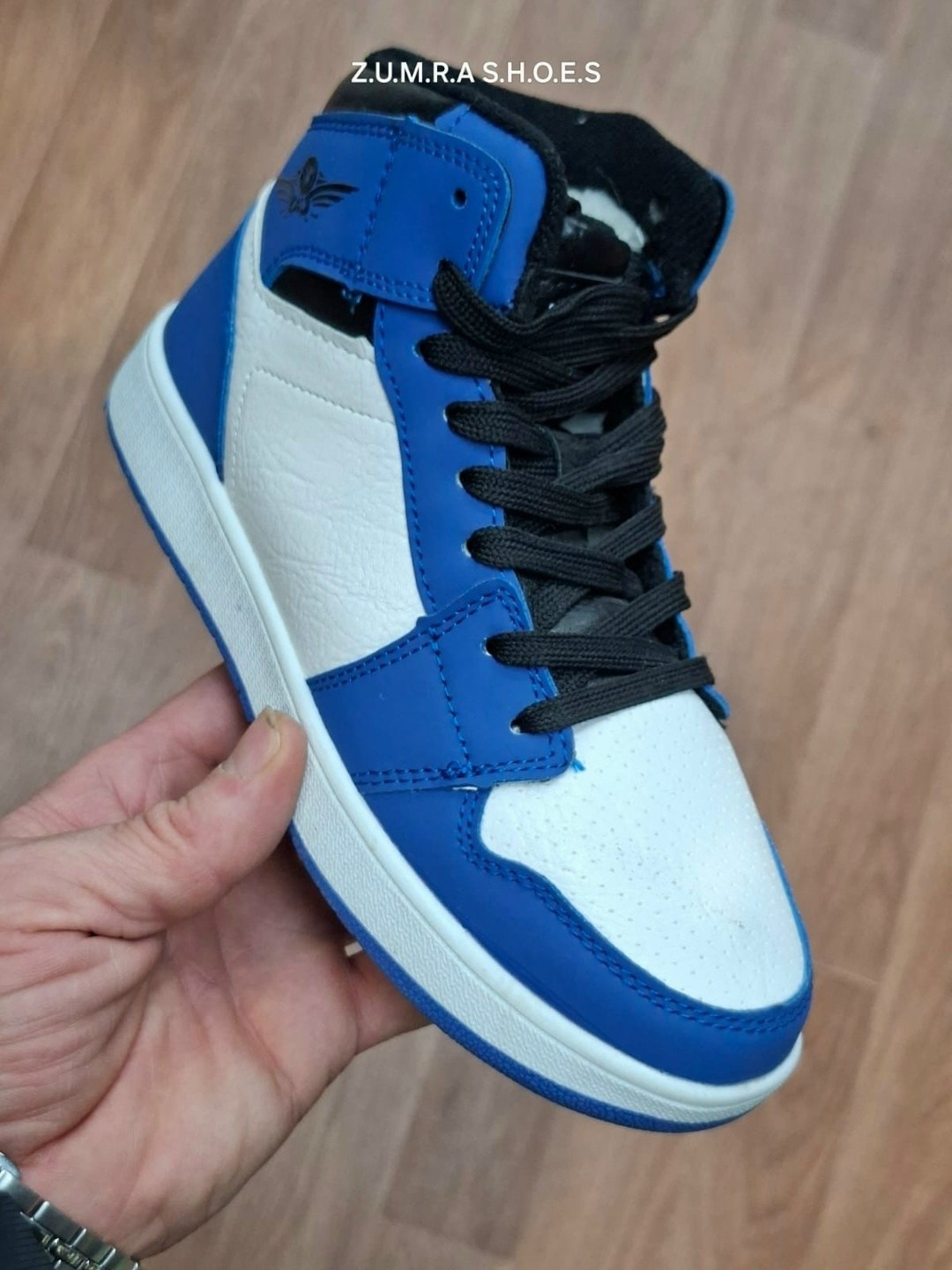 кроссовки,спортивная ,высокие кроссовки,кроссовки женскиe,красные кроссовки