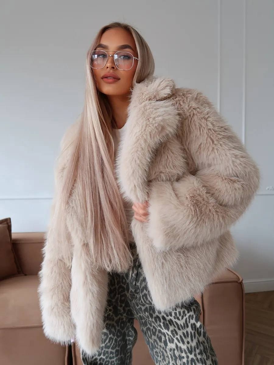 шуба искусственная,женская шуба,шубка,шуба из искусственного меха,шуба короткая